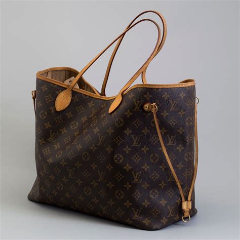 louis vuitton neverfull gym bag